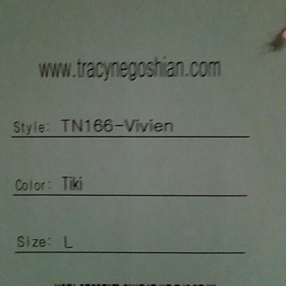 ⬇️ CLEARANCE ⬇️ Tracy Negoshian Vivien Tiki Dress - Picture 6 of 7